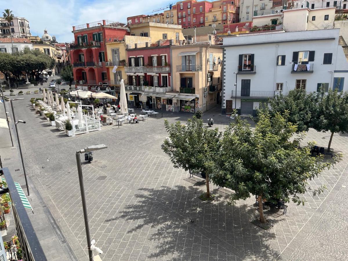Centro Storico Bed E Breakfast Acomodação com café da manhã Pozzuoli Exterior foto